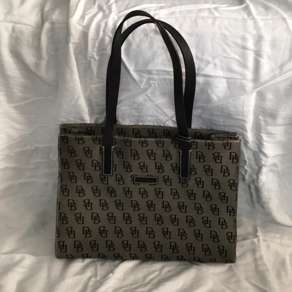 Dooney & Bourke Tote